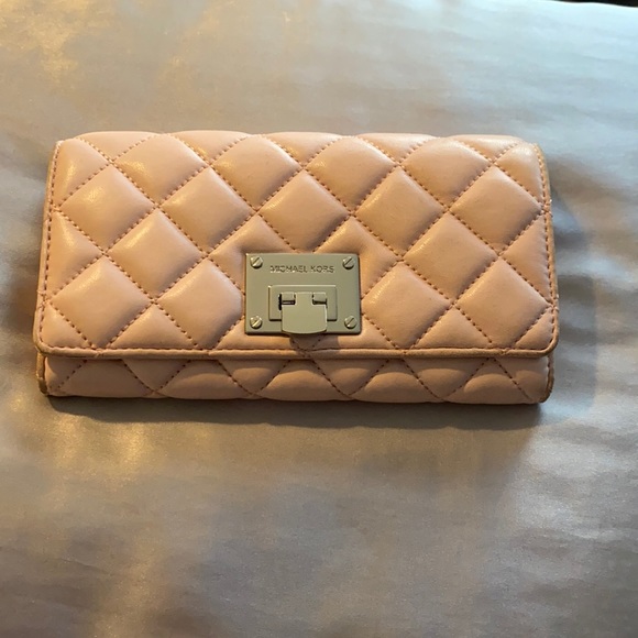 Michael Kors Handbags - Michael Kors blush colored wallet